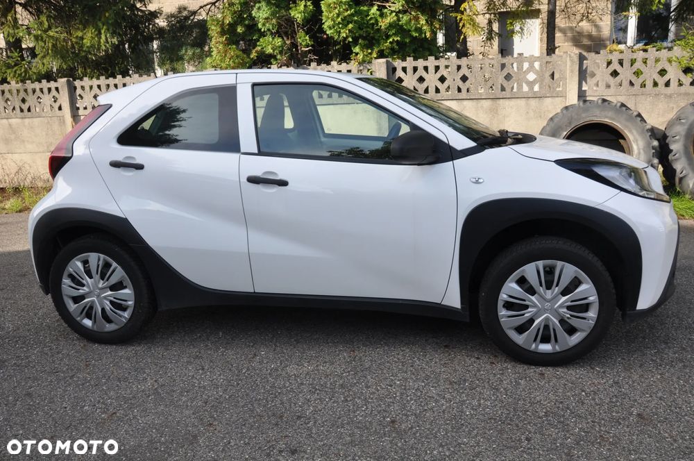 Toyota Aygo X 1.0 VVT-i - 4