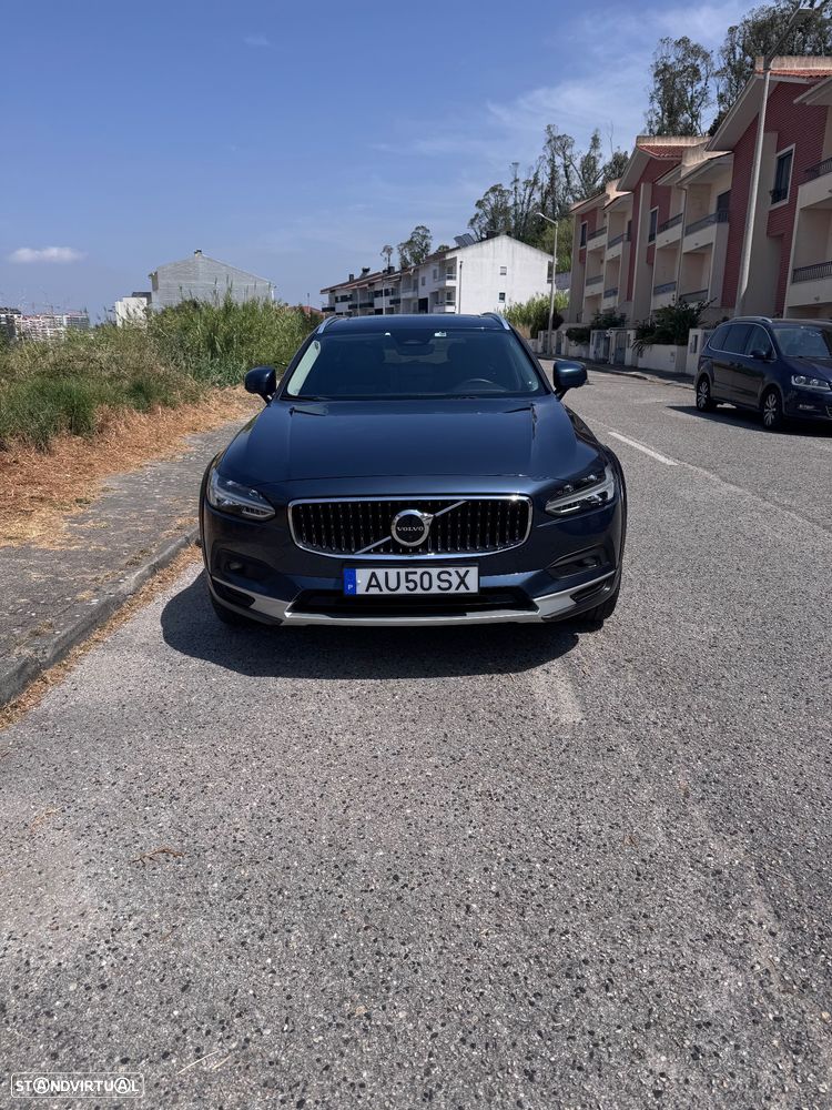 Volvo V90 Cross Country - 2