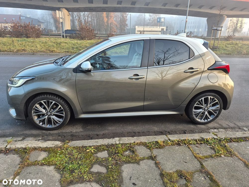 Toyota Yaris 1.5 Selection Elegant - 13