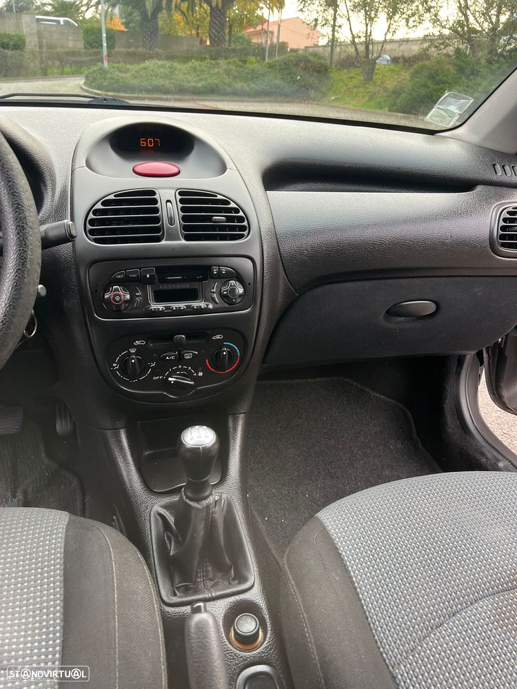 Peugeot 206 1.9 D XT - 6