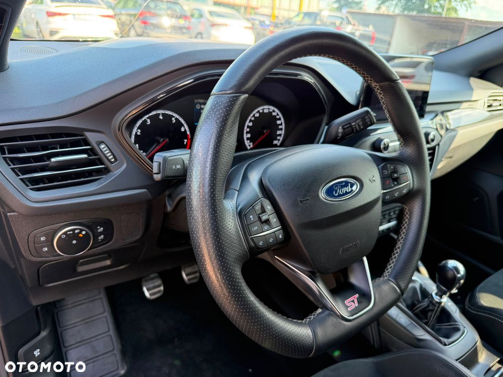 Ford Focus 2.3 EcoBoost ST - 21