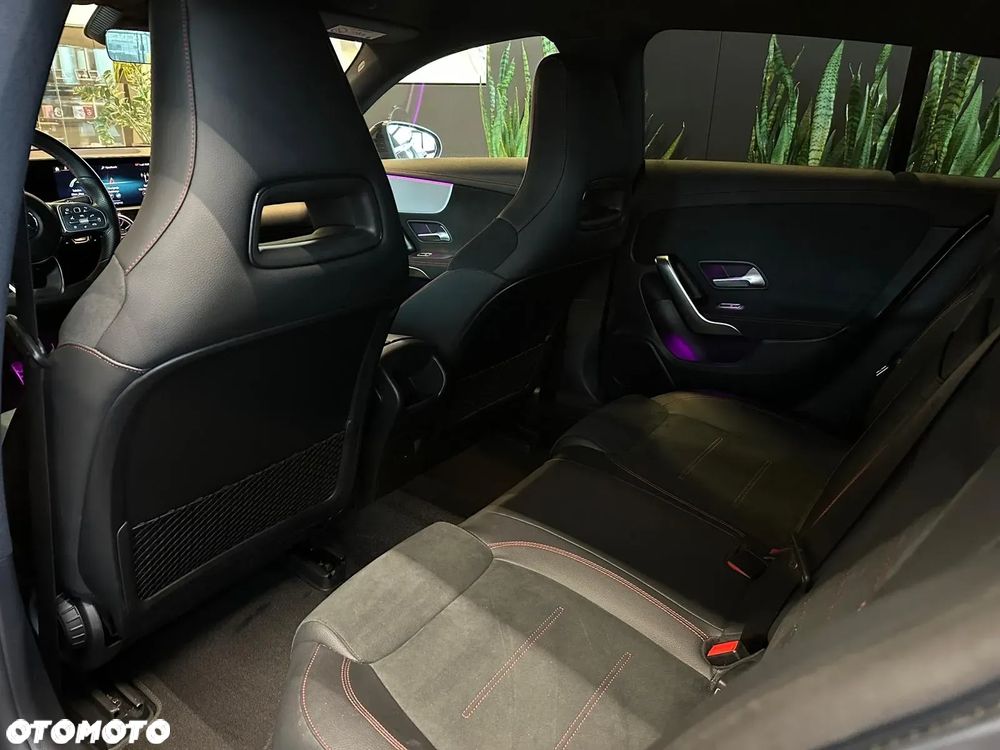 Mercedes-Benz CLA 200 AMG Line 7G-DCT - 18