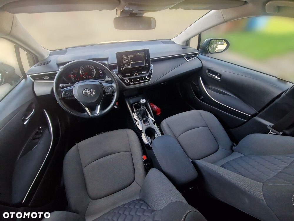 Toyota Corolla - 12
