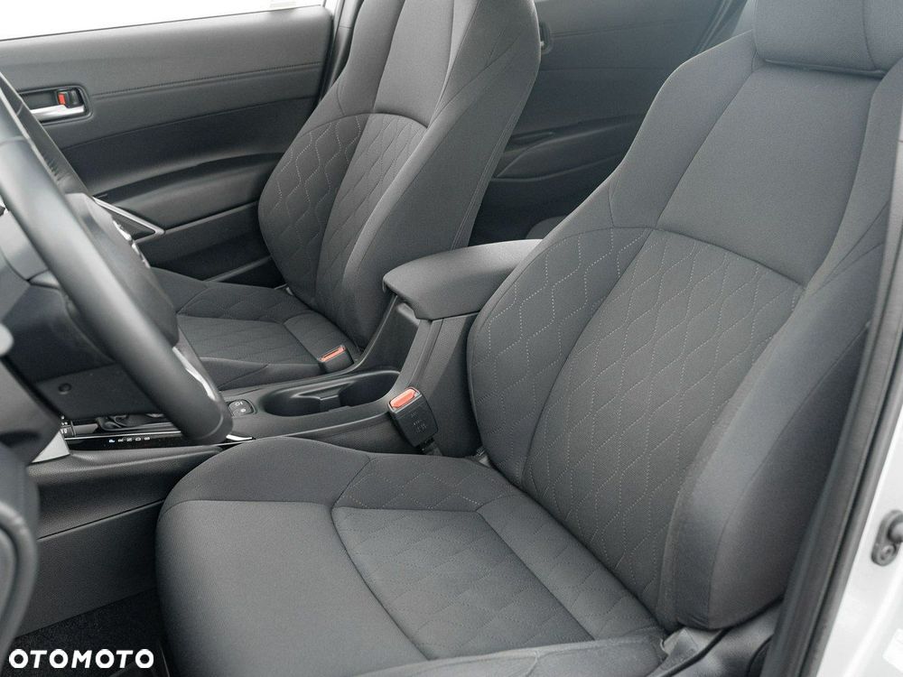 Toyota Corolla Cross - 15