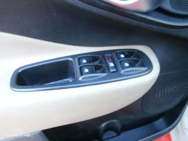 Fiat 500L 0.9 8V TwinAir Lounge S&S - 23