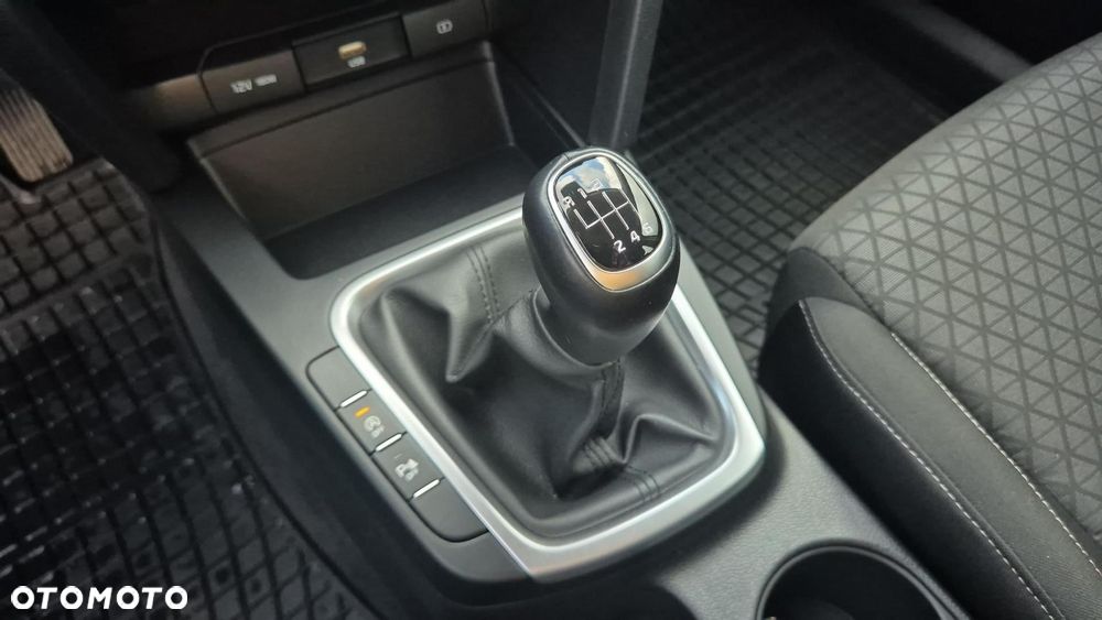 Kia Ceed 1.5 T-GDI M - 15