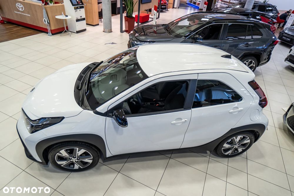 Toyota Aygo X Hybrid 1.5 Comfort e-CVT - 13