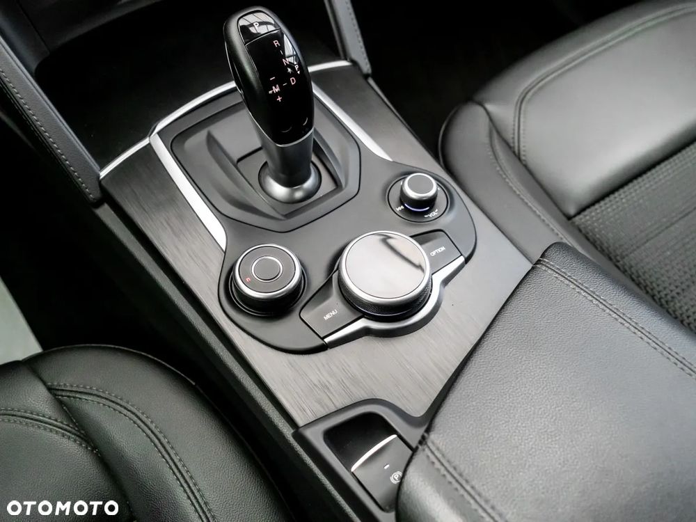 Alfa Romeo Stelvio 2.0 Turbo Business Q4 - 16