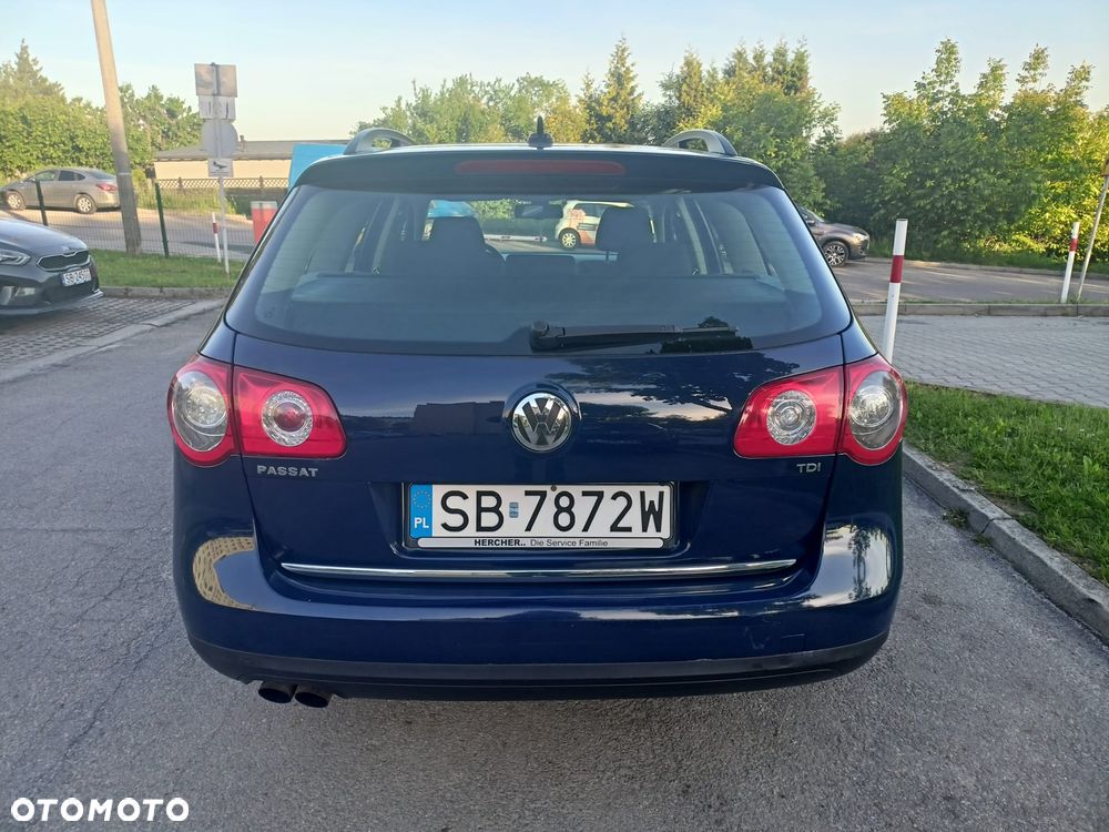 Volkswagen Passat - 8
