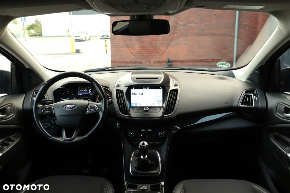 Ford Kuga 2.0 TDCi 2x4 Titanium - 24