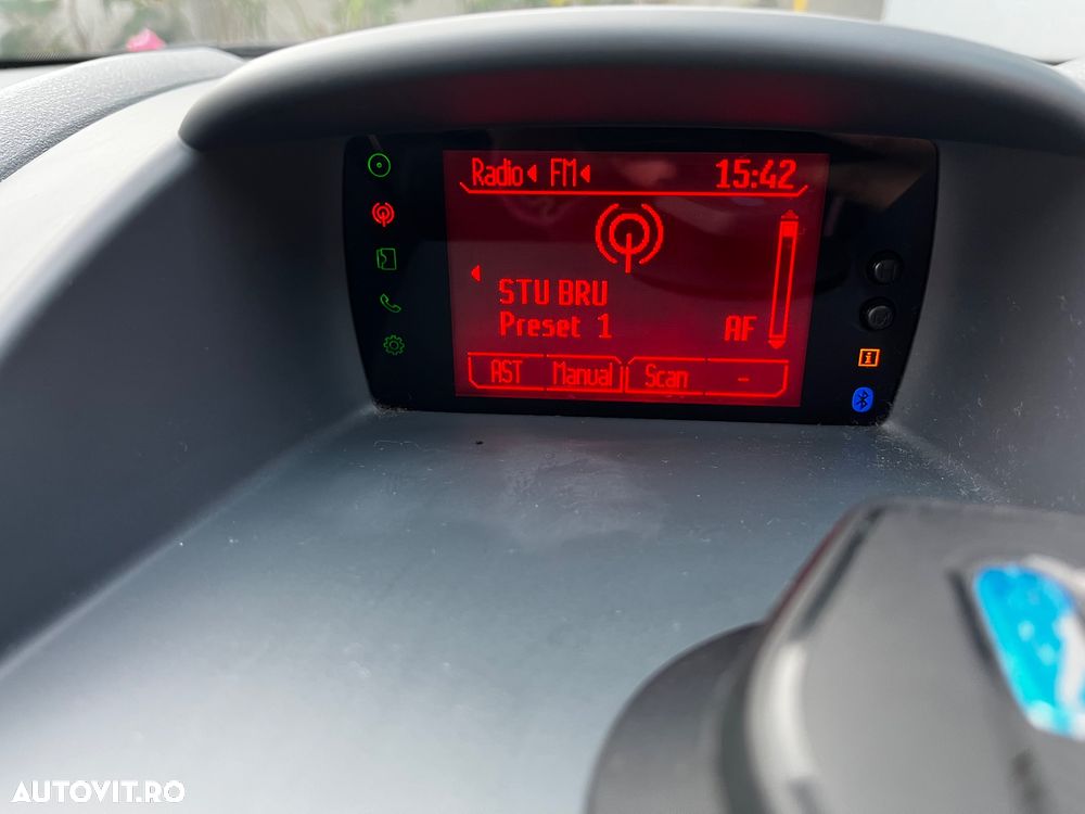 Ford Fiesta 1.6 TDCi DPF Titanium - 7