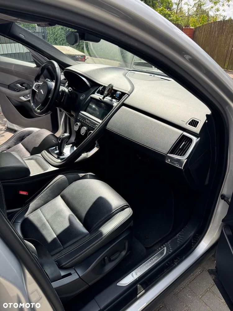 Jaguar E-Pace D150 AWD R-Dynamic - 14