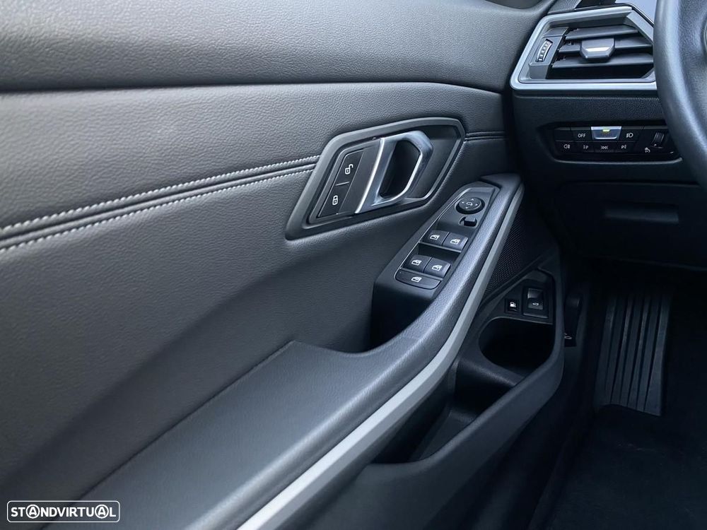 BMW 320 e Line Sport Auto - 27