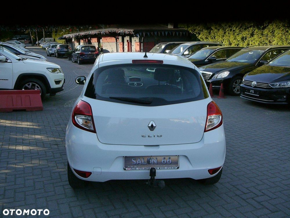 Renault Clio - 16