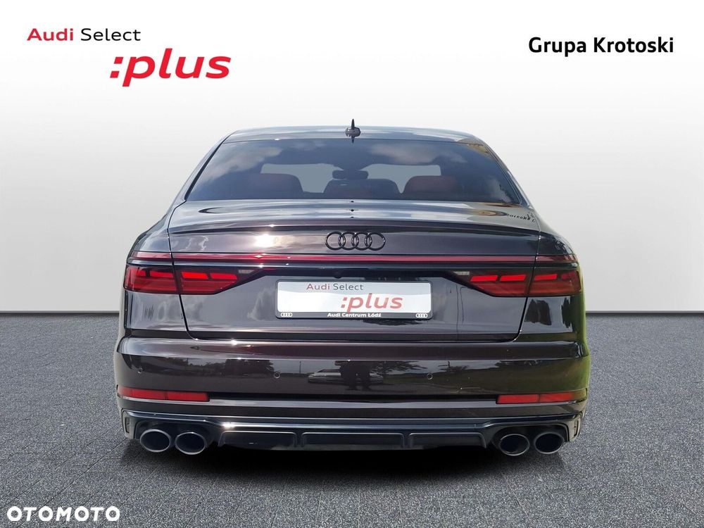 Audi S8 - 5