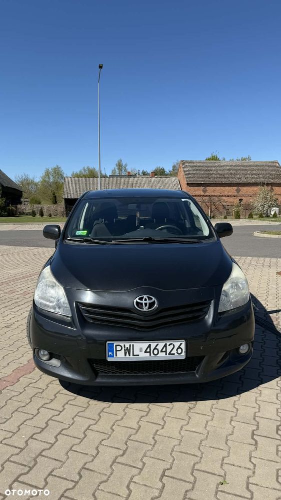 Toyota Verso 2.0 D-4D Premium - 1