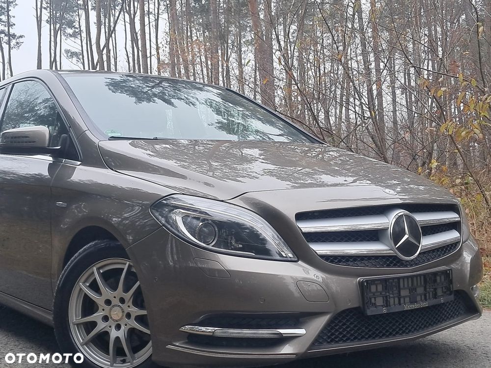 Mercedes-Benz Klasa B 180 BlueEFFICIENCY Edition Style - 2