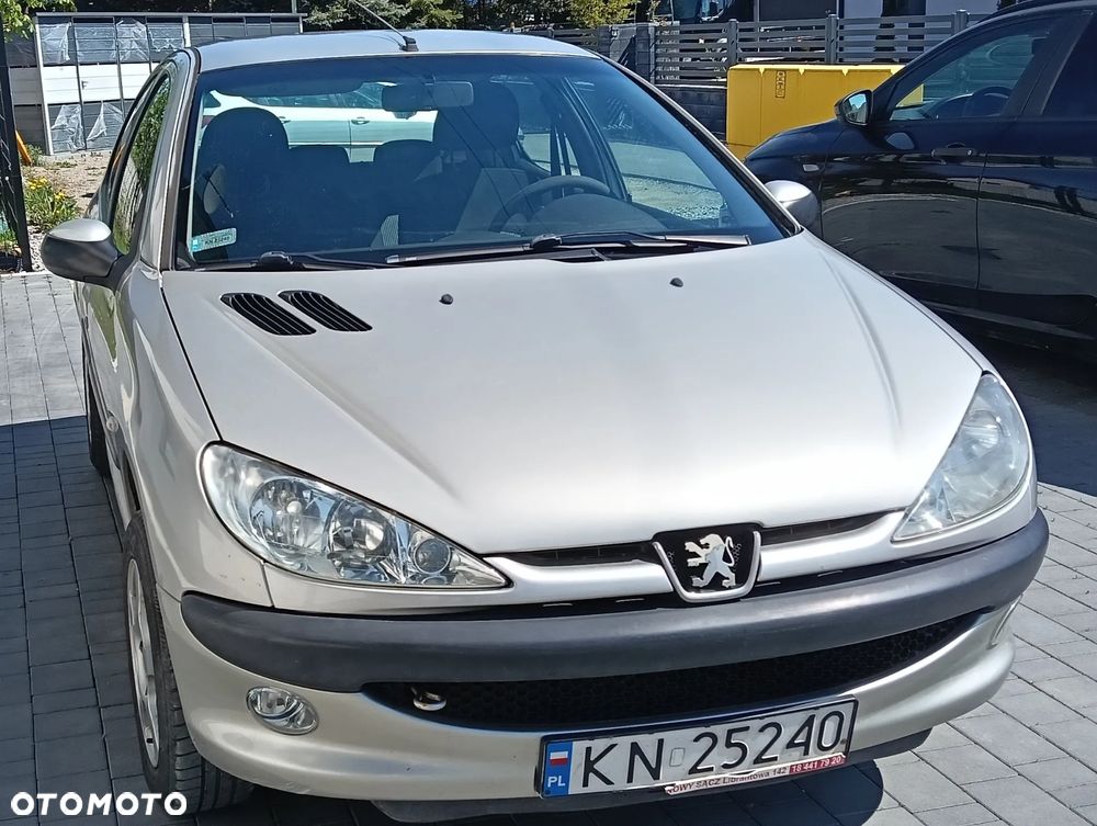 Peugeot 206 1.1 XR Presence - 1