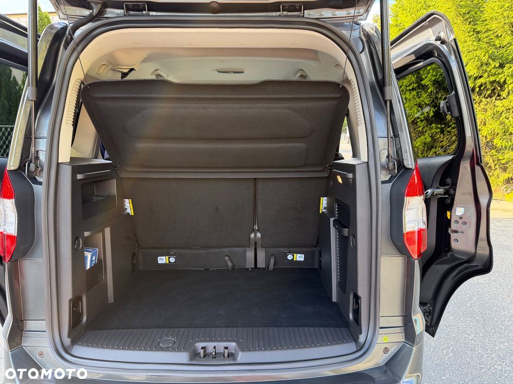 Ford Tourneo Courier 1.0 EcoBoost S&S Titanium - 23