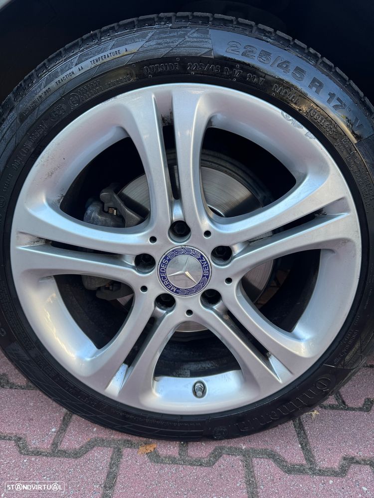 Mercedes-Benz A 180 CDi BE AMG Line - 14