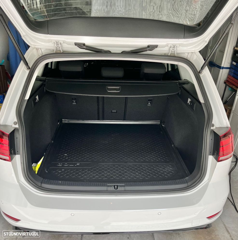 VW Golf Variant 1.6 TDi R-Line - 8