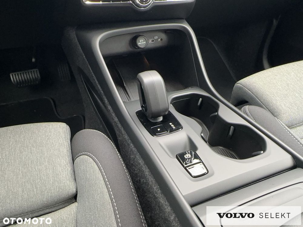 Volvo XC 40 - 18