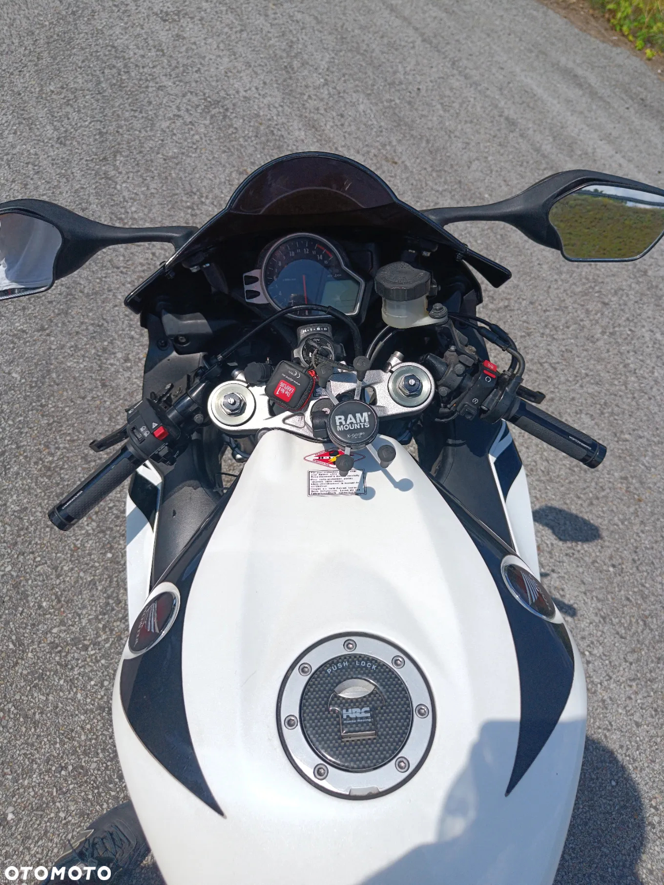 Honda CBR - 8