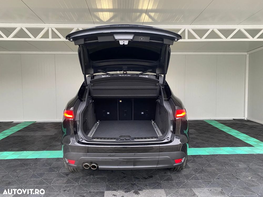 Jaguar F-Pace 20d AWD R-Sport - 21