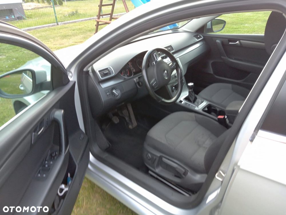 Volkswagen Passat 2.0 TDI Comfortline - 7