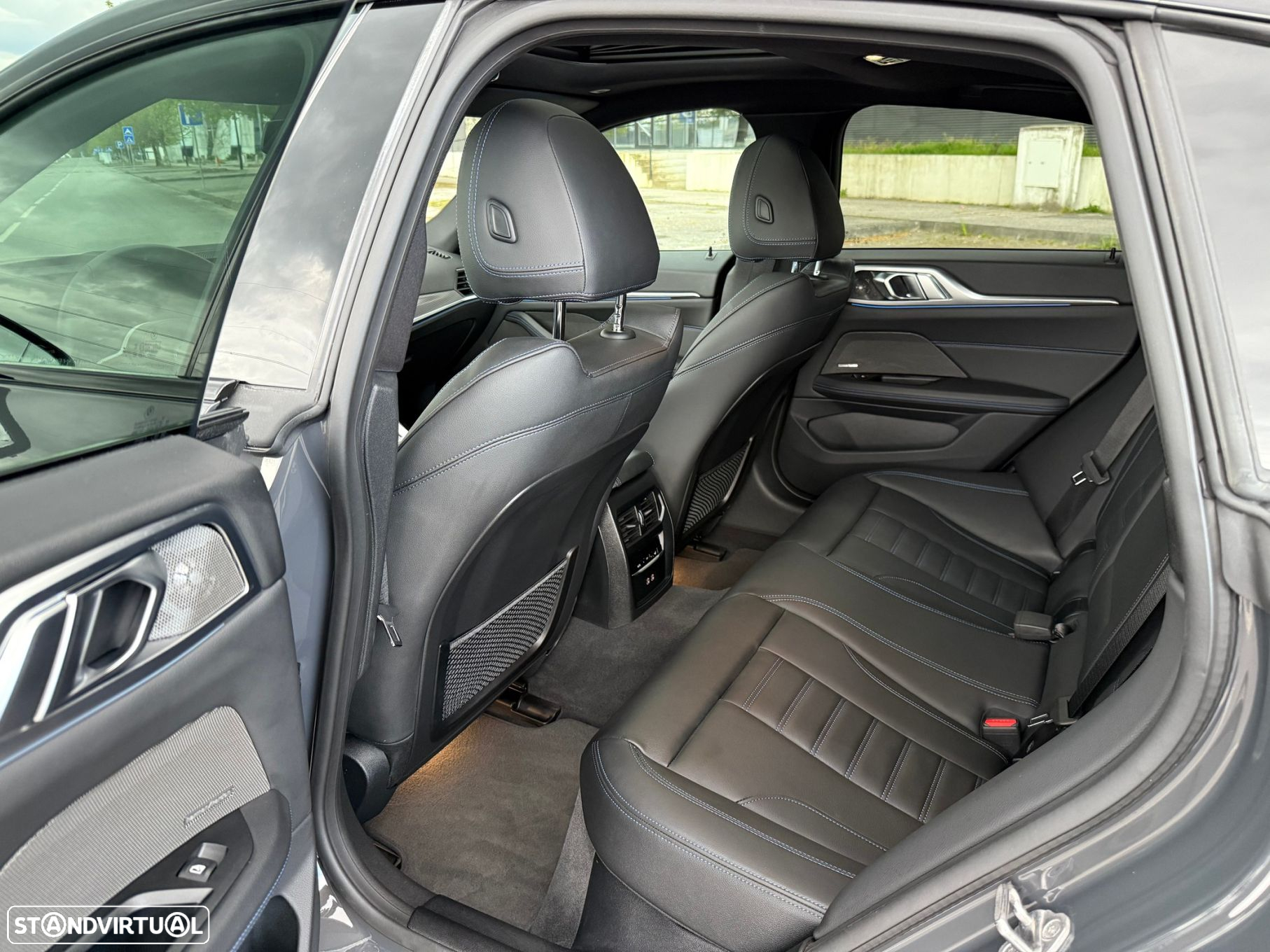 BMW i4 eDrive40 Desportiva M - 33