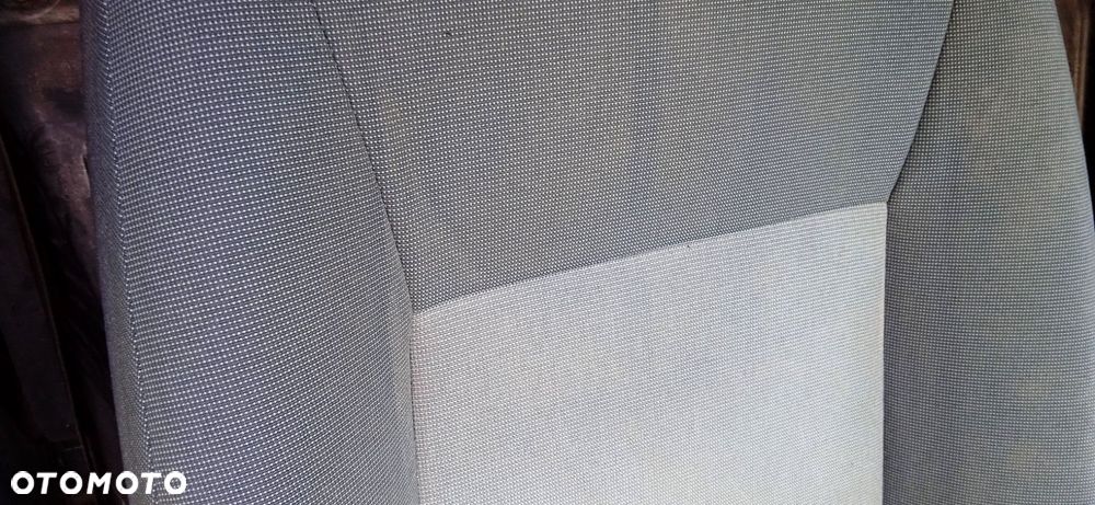 Fotel kierowcy pasażera Ford Fiesta MK7 3D - 3