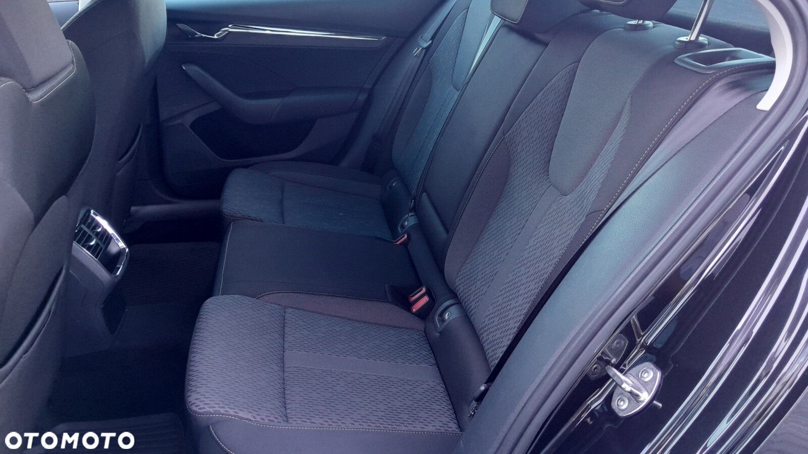 Skoda Octavia 2.0 TDI Style DSG - 24