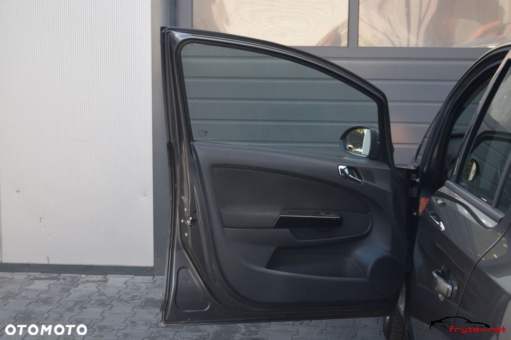 Opel Corsa - 16