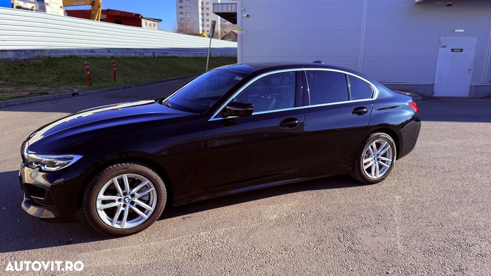 BMW Seria 3 330i xDrive Aut. Sport Line - 36