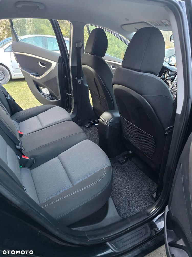 Hyundai i30 1.4 Trend - 12