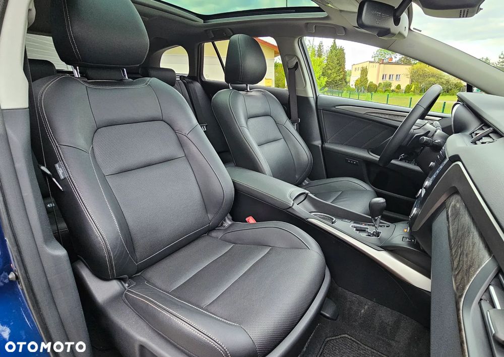 Toyota Avensis 1.8 Multidrive S Executive - 13