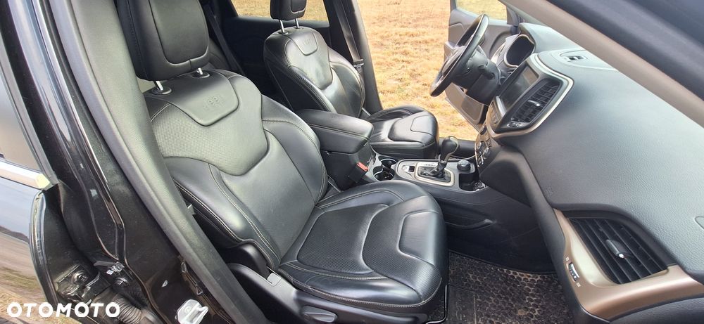 Jeep Cherokee - 7