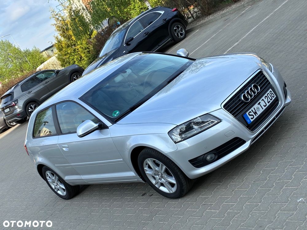 Audi A3 3-drzwiowe 1.6 Attraction - 18