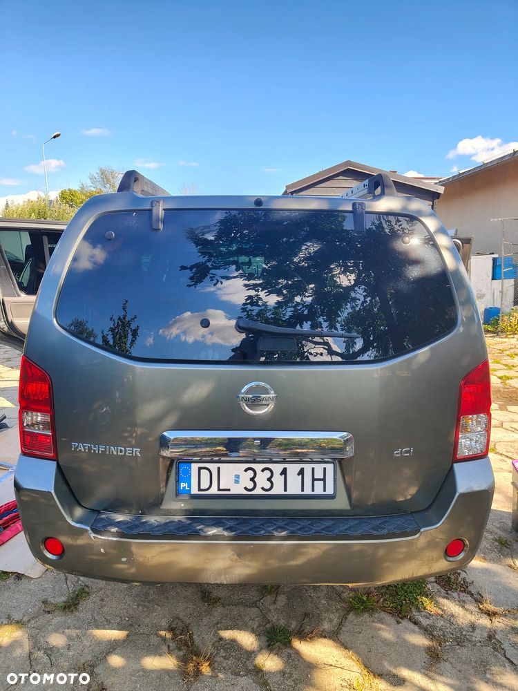 Nissan Pathfinder 2.5 DCi Sport / SE - 14