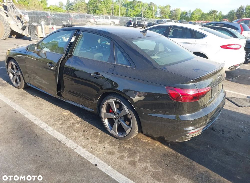 Audi A4 Limousine - 3