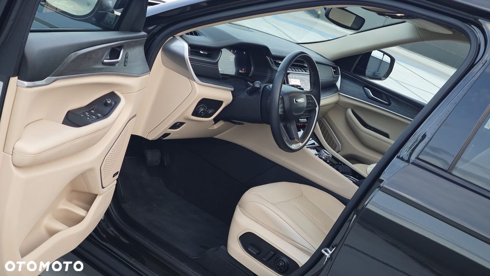 Jeep Grand Cherokee - 15