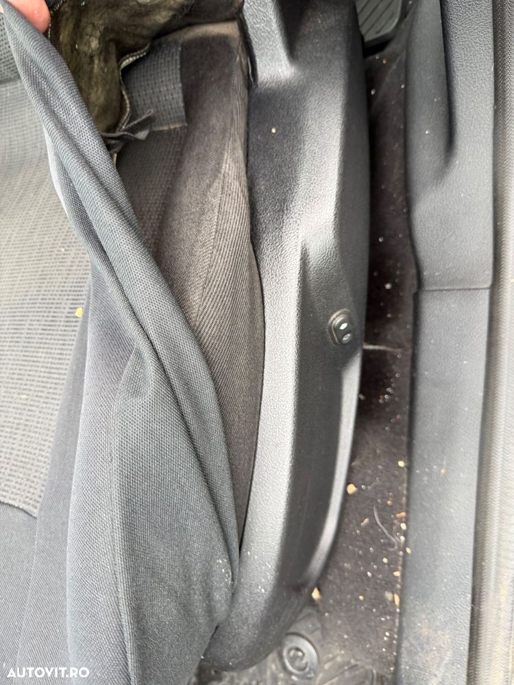 Ford Mondeo 1.8 TDCi Trend - 13