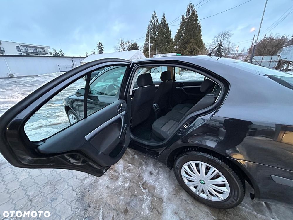 Skoda Octavia 2.0 FSI Ambiente - 15