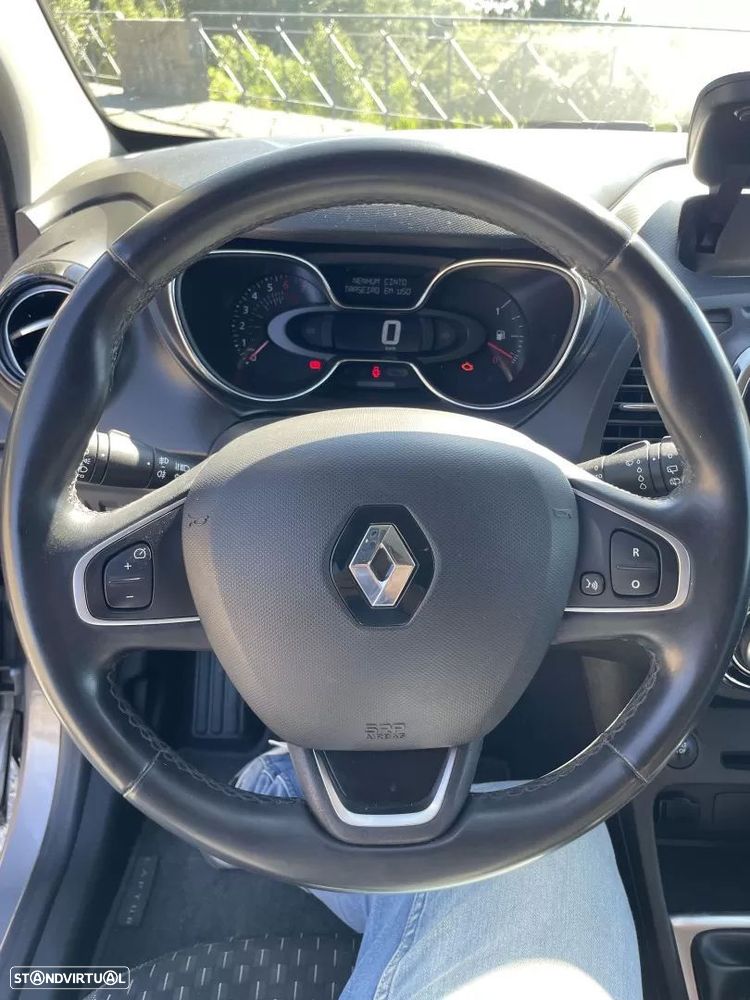Renault Captur - 19