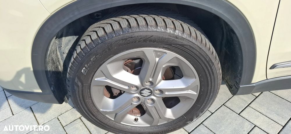 Suzuki Vitara 1.6 DDIS 4X4 Spirit - 24