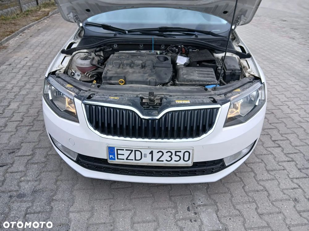 Skoda Octavia 1.6 TDI Solution - 12