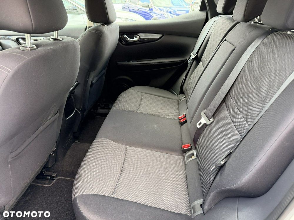 Nissan Qashqai 1.2 DIG-T N-Connecta Xtronic EU6 - 24