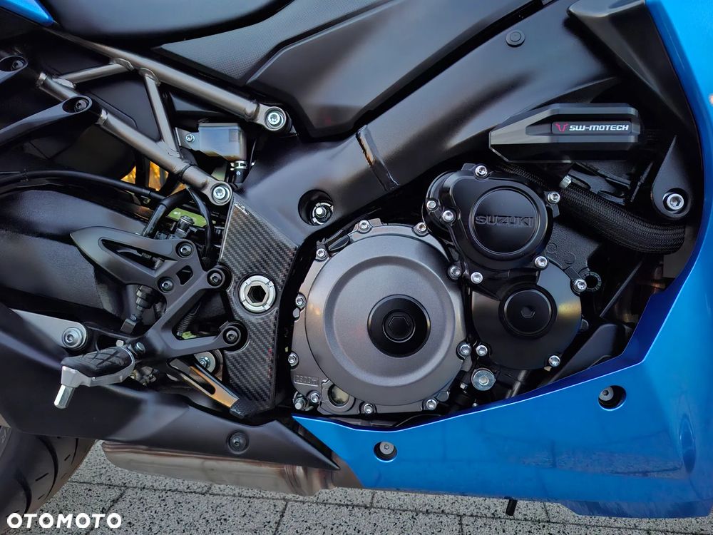 Suzuki GSX - 25