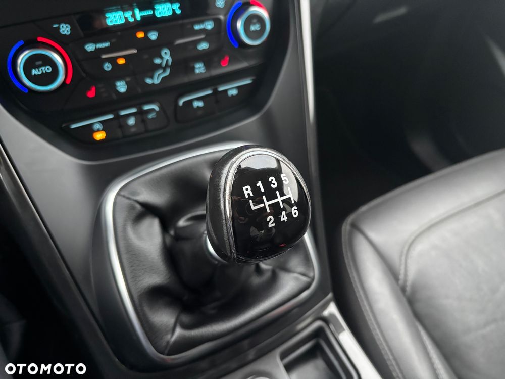 Ford Kuga - 15
