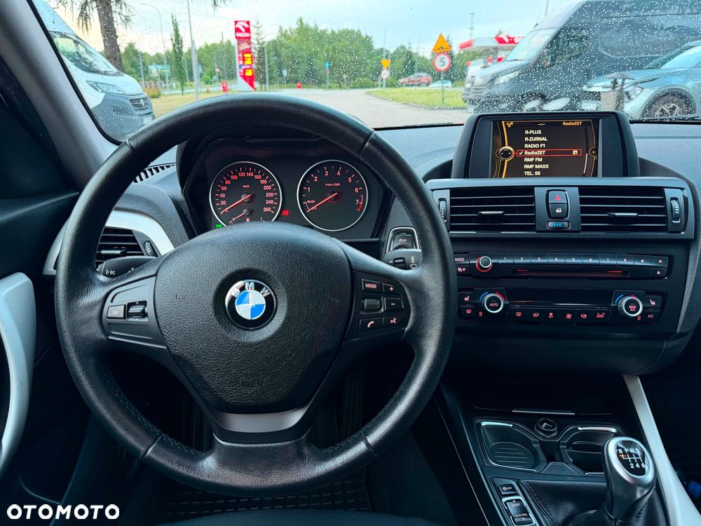 BMW Seria 1 116i Sport Line - 30